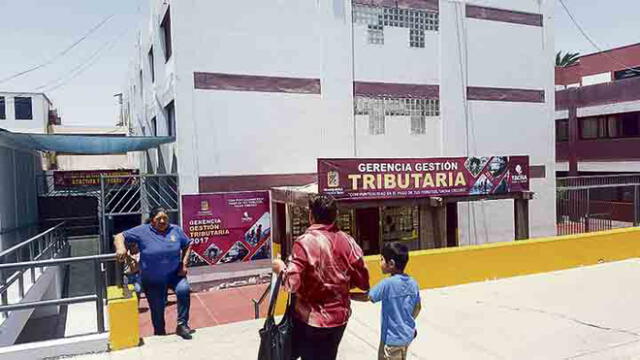 Alcalde de Tacna propone a concejo declarar en emergencia municipio