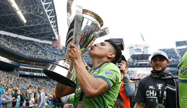 Raúl Ruidíaz cumple su tercera temporada en el Seattle Sounders. El año pasado fue campeón de la MLS. Foto: Fox Sports.