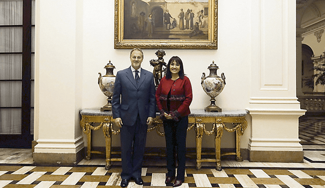 Reunión. Alcalde Muñoz habló con jefa de la ATU, María Jara.