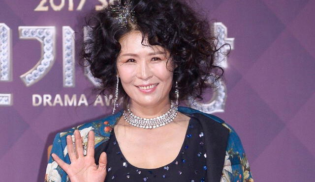Hwang Seok Jung ganó el premio MBC Drama Awards 2015 a Mejor Actriz de Reparto por su papel en She Was Pretty. Crédito: Instagram