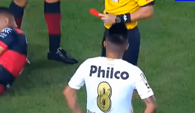 Christian Cueva cometió esta brutal falta en partido de Santos y fue expulsado así [VIDEO]