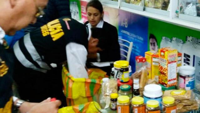 Municipalidad de Lima incauta suplementos vitamínicos vencidos e informales