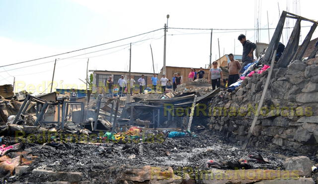 Incendio destruye vivienda de familia pobre [FOTOS]