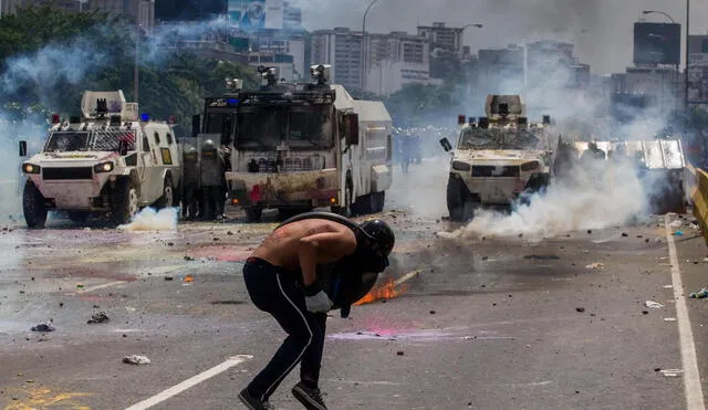 Venezuela no tiene salida: van 39 muertos y policía arresta a un periodista