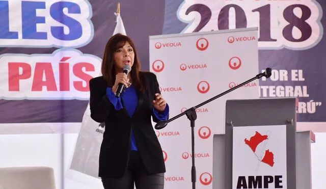 Ministra La Rosa pide a peruanos indignarse ante actos de corrupción