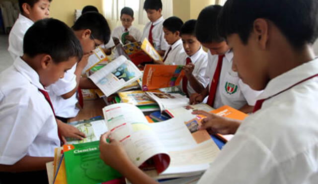 Campo Ferial 'Amazonas' es intervenido e incautan libros del ministerio de Educación