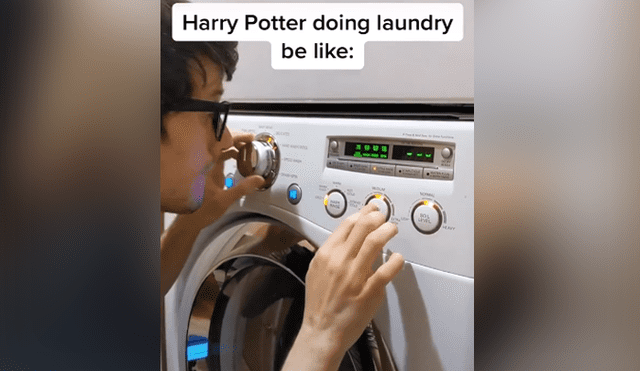 A través de TikTok se hizo viral una escena en la que un joven toca el tema de Harry Potter con su lavadora.