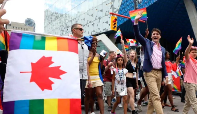 Justin Trudeau participó de la marcha del orgullo gay en Canadá [FOTOS]