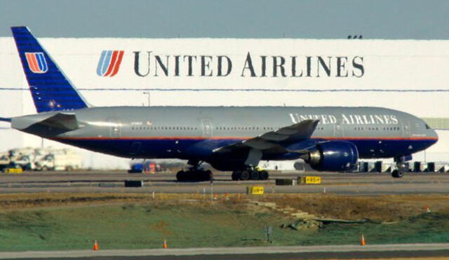  United Airlines pagará fuerte suma a pasajeros que 'abandonen' aviones llenos