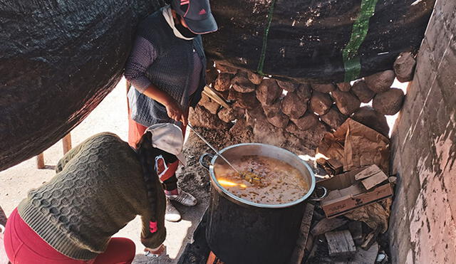 Mujeres perdieron sus trabajos y ahora ayudan en ollas comunes. Foto: Referencial- Misiones Avanzada Católica Arequipa.