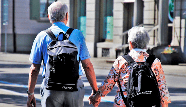 La ley afectaría a los ciudadanos obligándolos a jubilarse a los 67 años para que puedan acceder al total de su pensión. Foto: Referencial.