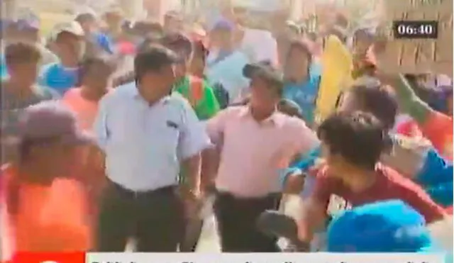 Piura: Vecinos casi linchan al alcalde de Cura Mori durante protesta [VIDEO]