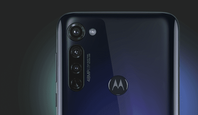 El Moto G Stylus cuenta con un sistema de triple cámara trasera de 48 MP + 16 MP + 2 MP, acompañados por un sensor ToF.