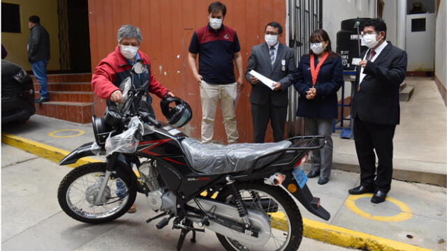 Corte entrega motocicleta para Contumaza