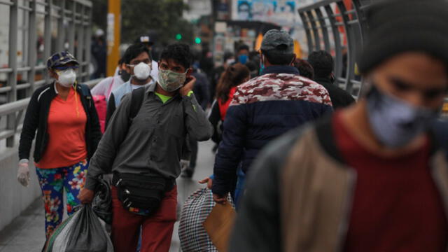 Ambulantes podrán vender su mercadería en lugares asignados por la Municipalidad de Lima. Foto: Jorge Cerdán / La República
