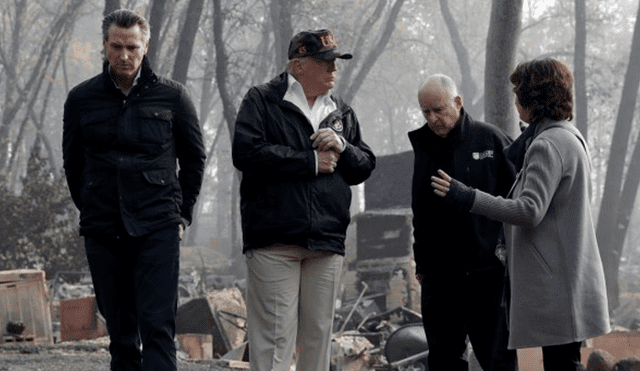 Donald Trump visitó zona devastada por gran incendio forestal en California