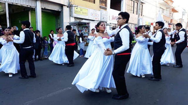 Alrededor de 120 parejas participaron en la Polka Tacneña