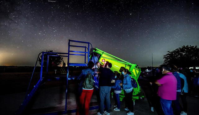 Apasionados de la astronomía pudieron disfrutar de este fenómeno conocido también como Lágrimas de San Lorenzo. Foto: EFE