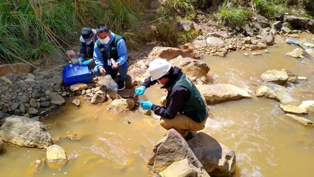 ANA recoge muestras de agua en Cajamarca.