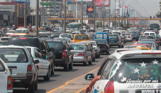 Autos tendrán que respetar nuevas medidas. Foto: Andina
