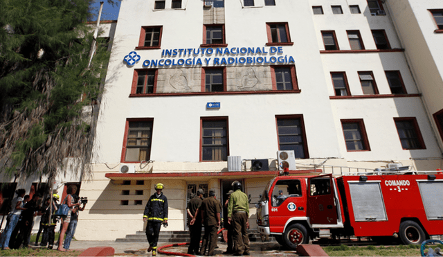 Cuba: evacúan a 108 pacientes con cáncer por incendio en hospital [VIDEO]