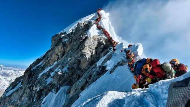 Alpinista que alcanzó cima del Everest describió que en el camino había "muerte, carnicería y caos"