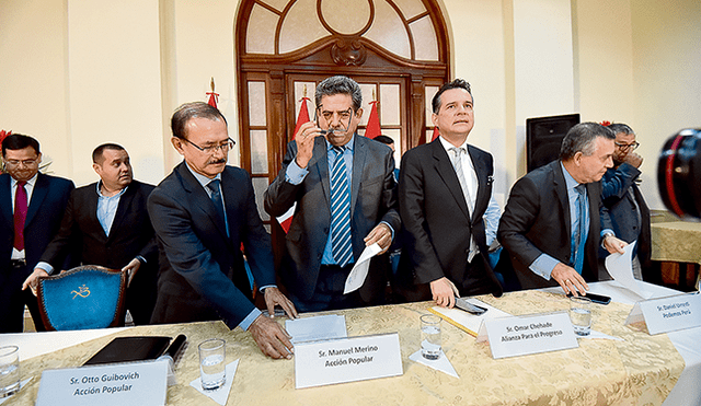 Avances. Apenas se decidió sumar a Podemos a la fórmula para la mesa directiva, se presentó el pacto suscrito. Foto: Melissa Merino