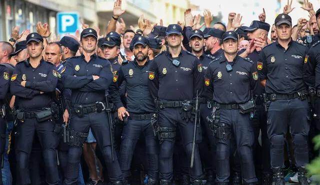 Gobierno español retira a policías de Catalunya