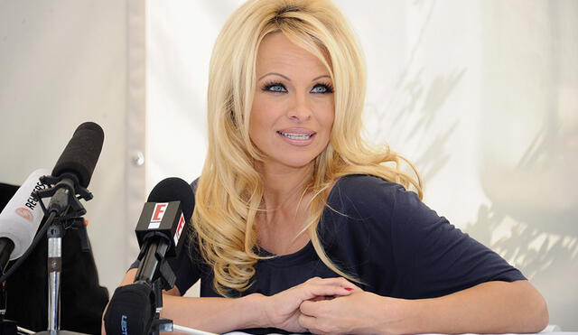 Pamela Anderson se divorcia de su esposo tras 12 días de casados