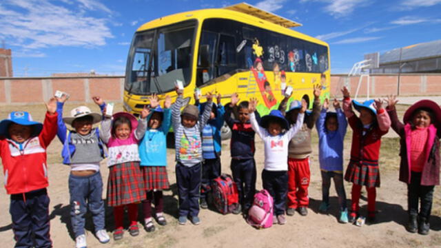 Escuela rodante lleva educación a niños de zonas rurales de Cusco