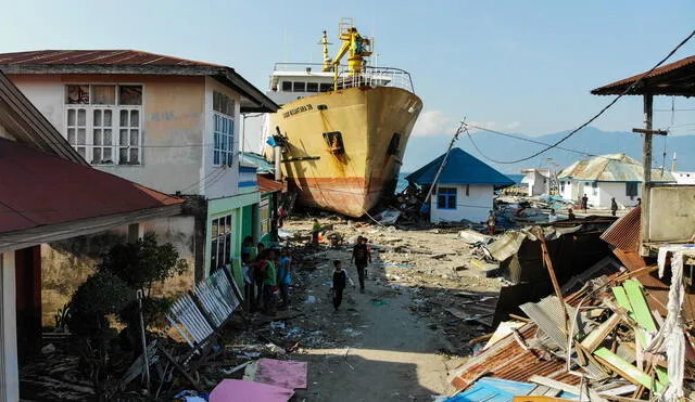 Más de 1.400 muertos dejó el sismo y tsunami