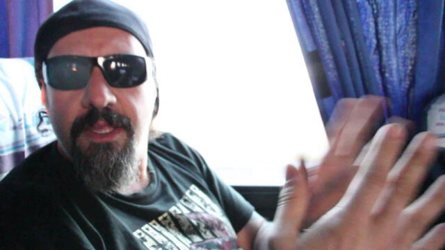 'Tavo Resorte' fue uno de los fundadores de la agrupación 'Resorte' del género metal en 1995. (Foto: YouTube)