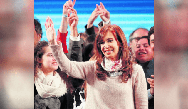 Cristina Kirchner insiste en su triunfo y esperará el “voto por voto”