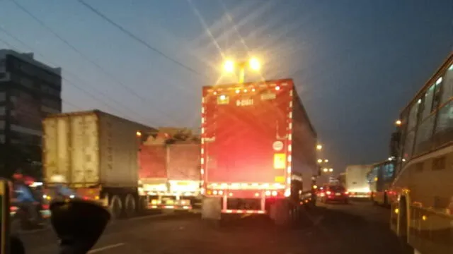 Panamericana Sur: usuarios reportan congestión vehicular en horas puntas