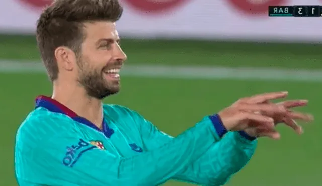 El defensor del FC Barcelona fue captado haciendo un polémico gesto al VAR en la goleado ante el Villarreal. (FOTO: Captura DirecTV Sports).