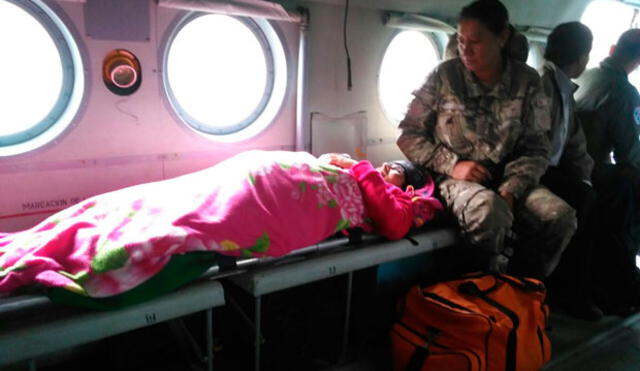 Helicóptero del Ejército evacuó a una gestante que se encontraban aislada en Kañaris [VIDEO]