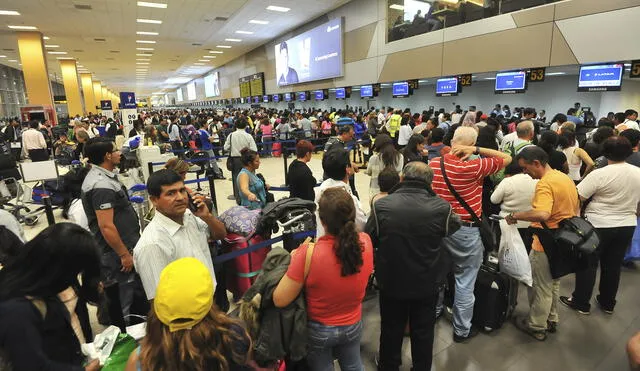 Peruanos gastan hasta US$ 480 en viajes al extranjero