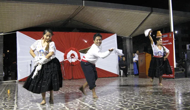 Desarrollan actividades de arte y tradición en parque principal de Chiclayo