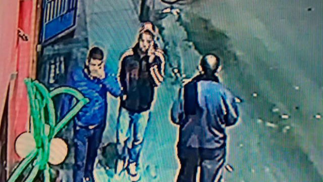 Los Olivos: dos delincuentes roban objetos valorizados en casi 9.000 soles en tienda de cómputo [VIDEO]