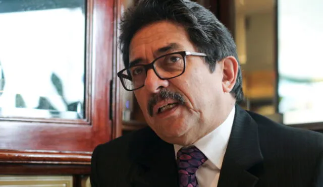 Enrique Cornejo presentó su renuncia al Partido Aprista Peruano