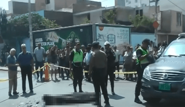 Pueblo Libre: motociclista murió tras impactar contra un auto [VIDEO]