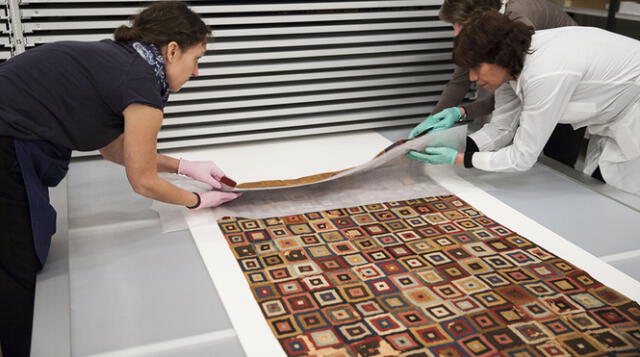 Suecia devuelve 79 textiles de la Cultura Paracas al Perú