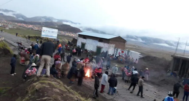 Pobladores de Puno acatan paro en contra de minera Aruntani