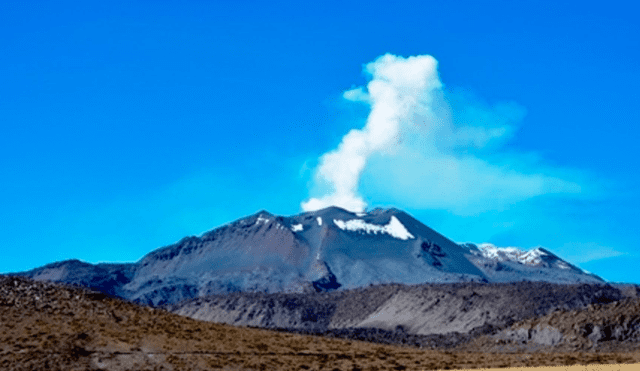 Volcán Sabancaya en Arequipa. Foto: Andina