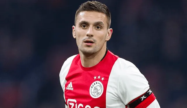 El delantero serbio actualmente milita en el Ajax de Holanda.