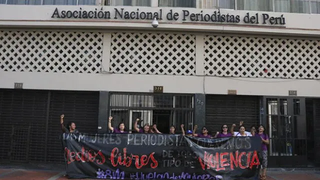 Cercado de Lima: realizan banderolazo por el Día Internacional de la Mujer [FOTOS]