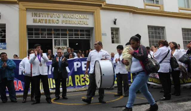 Huelga médica: Solo el 12 % de doctores acatan la medida en Lima