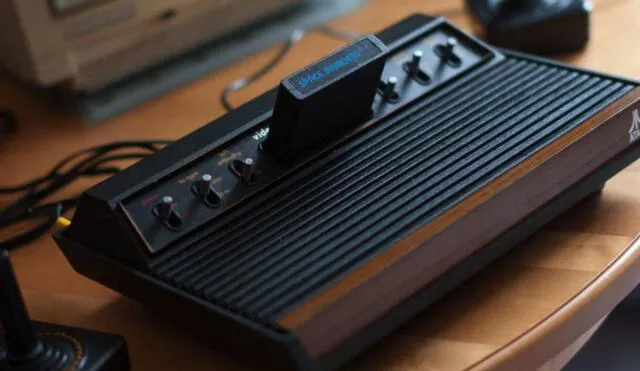 La debacle de Atari, la primera gran empresa de videojuegos con la que muchos jugadores caseros conocieron el mundo de las consolas. Foto: Retro Gaming Argentina