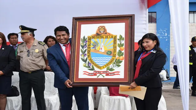 Tacna: Distrito fronterizo más austral del país presentó su escudo [FOTOS]