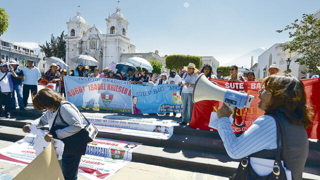 Más de 20 mil docentes de Puno y Arequipa acatarán huelga el 18 de junio